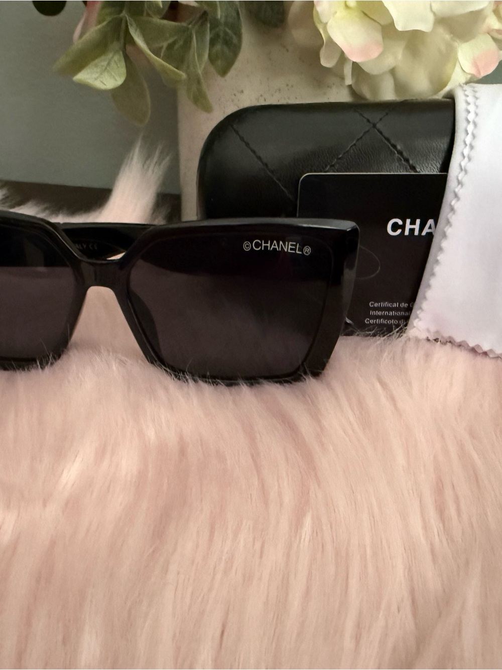 Women's Black Square Sunglasses - Elegant Designer Shades